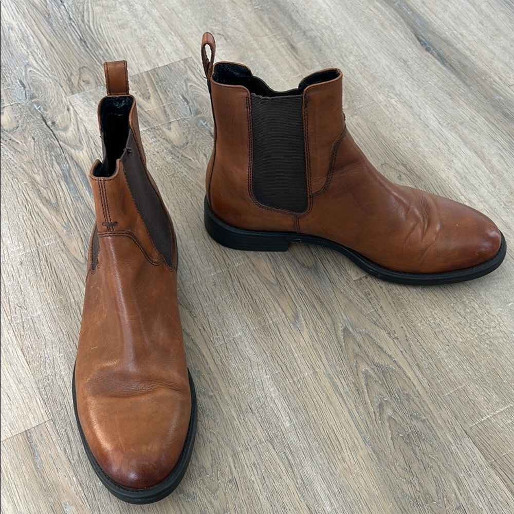 Brown Leather Chelsea Boots